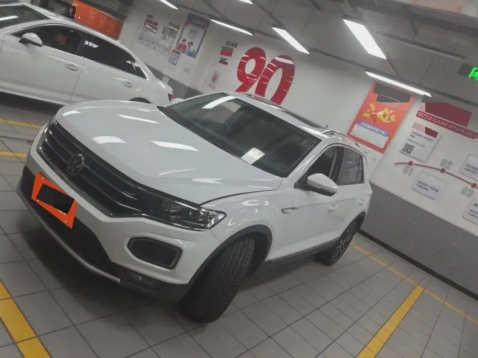 Open image lightbox: T-ROC 2021 280TSI DSG Front-Wheel-Drive Comfort Smart Connect Edition