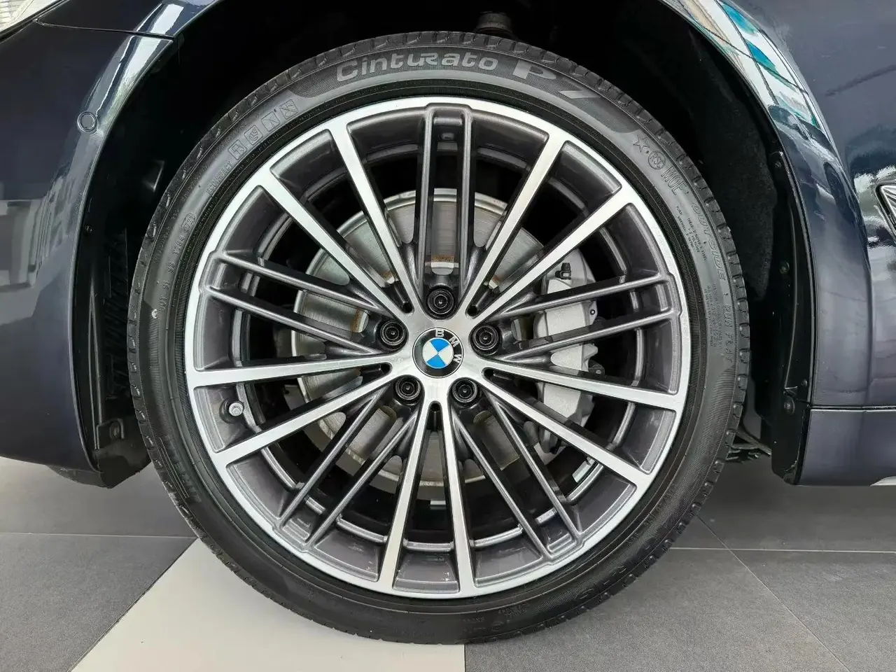 BMW 5 Series 2021 530Li Leading M Sports Suit 8