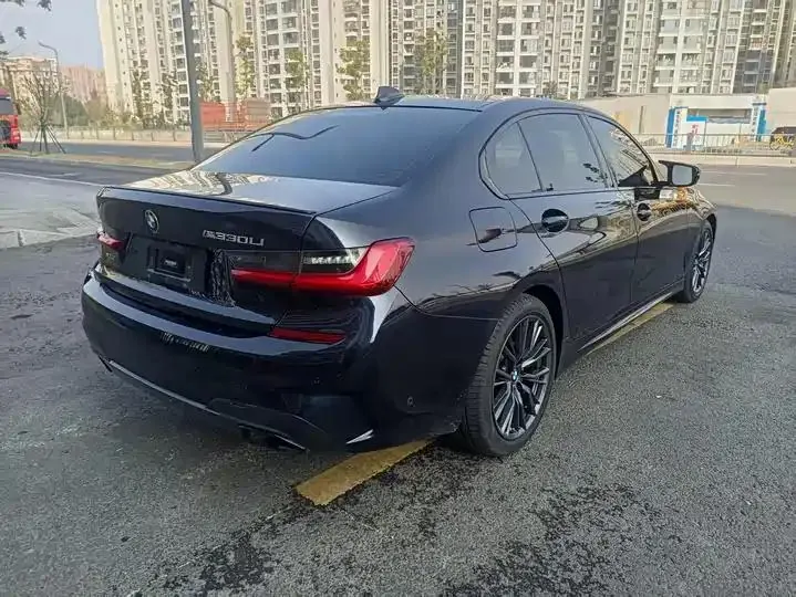 BMW 3 Series 2020 325Li M Sports Night Suit 10