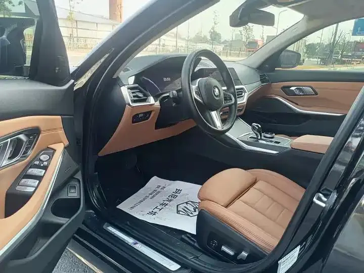 BMW 3 Series 2020 325Li M Sports Night Suit 5