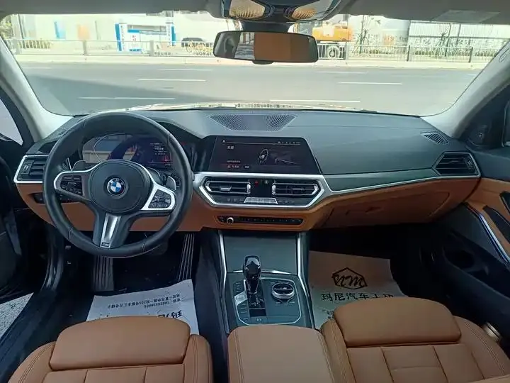 BMW 3 Series 2020 325Li M Sports Night Suit 7