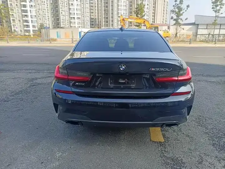 BMW 3 Series 2020 325Li M Sports Night Suit 9