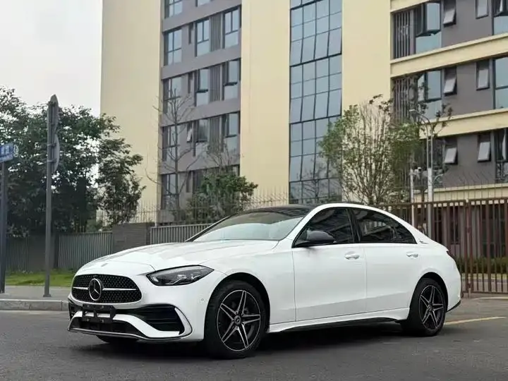 Mercedes Benz Class C 2025 to C 260 L Night Sports Edition - View 1