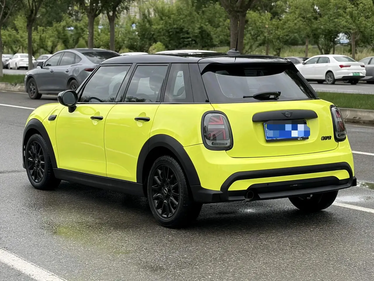 MINI 2022 model change 1.5T ONE five-door version PLUS 6