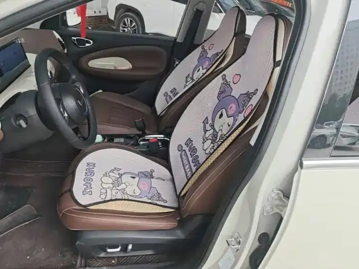 WuLing Plantronics 2023 333km LingBox Connected 15