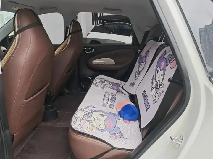 WuLing Plantronics 2023 333km LingBox Connected 17