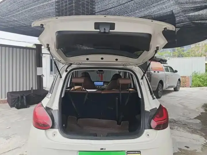 WuLing Plantronics 2023 333km LingBox Connected 19