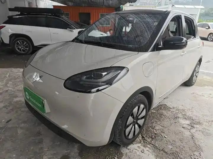 WuLing Plantronics 2023 333km LingBox Connected 2