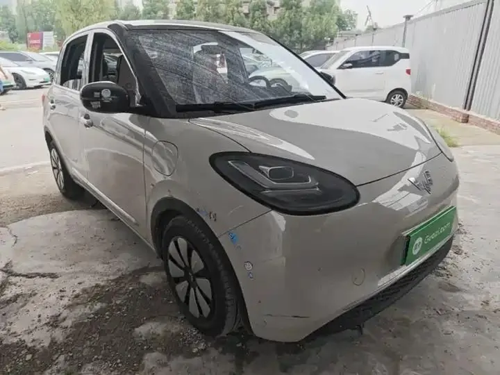 WuLing Plantronics 2023 333km LingBox Connected 4