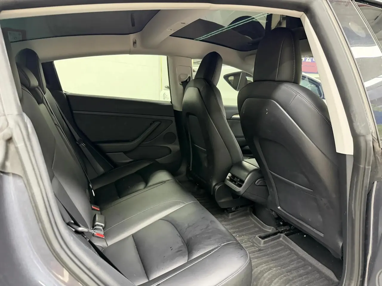 2021 Model 3 Standard Range Rear-Wheel Drive Upgrade Version 4