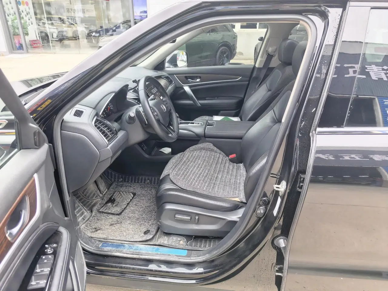 AVANCIER 2019 240TURBO Front-Wheel-Drive Prestige Edition 4