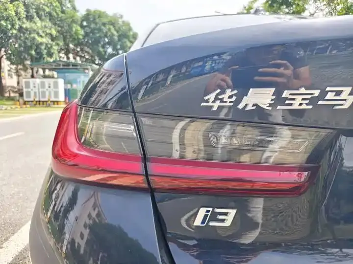 BMW i3 2024 eDrive 35 L 16