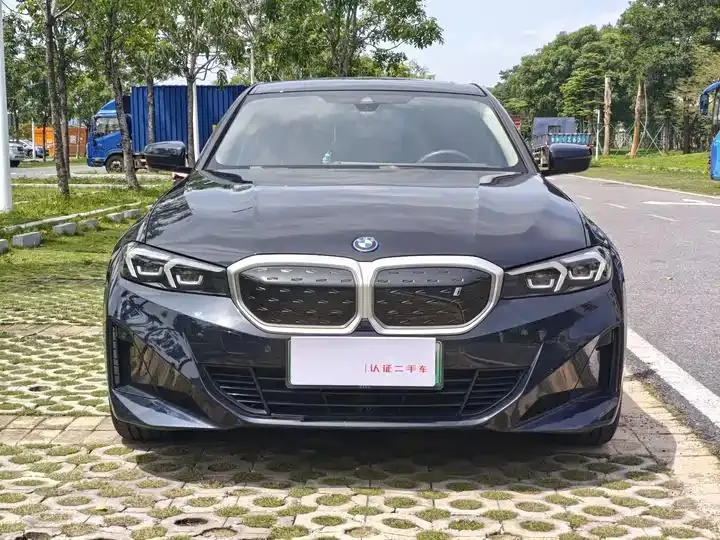 BMW i3 2024 eDrive 35 L 3