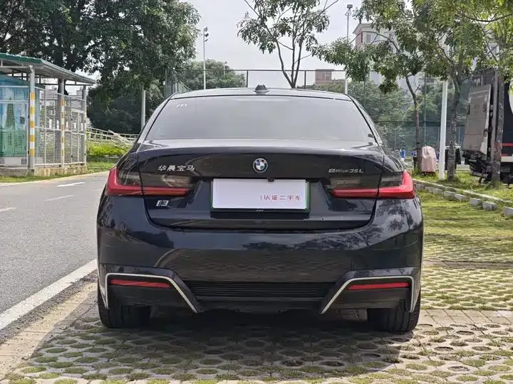 BMW i3 2024 eDrive 35 L 6