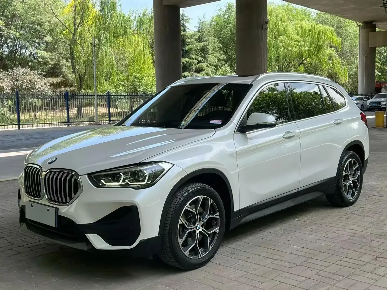 BMW X1 2021 sDrive25Li Leading Model - View 1