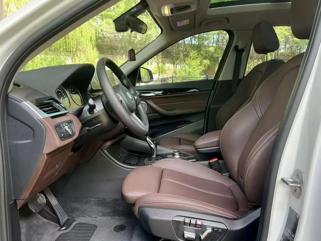 BMW X1 2021 sDrive25Li Leading Model 4