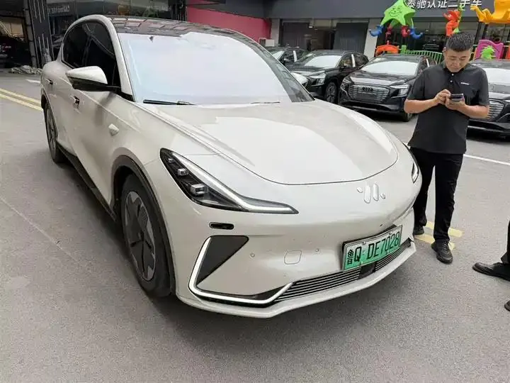 Открыть галерею: IM LS7 2023 90kWh Elite 4WD Edition
