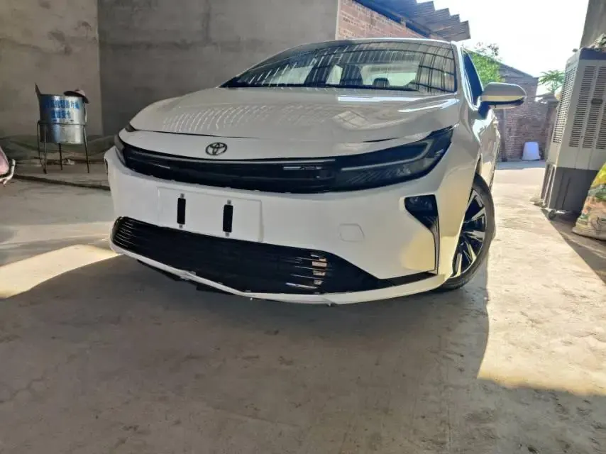 Toyota 2026 Corolla Double Engine 1.8 Stepless Elite Automatic Gear 2