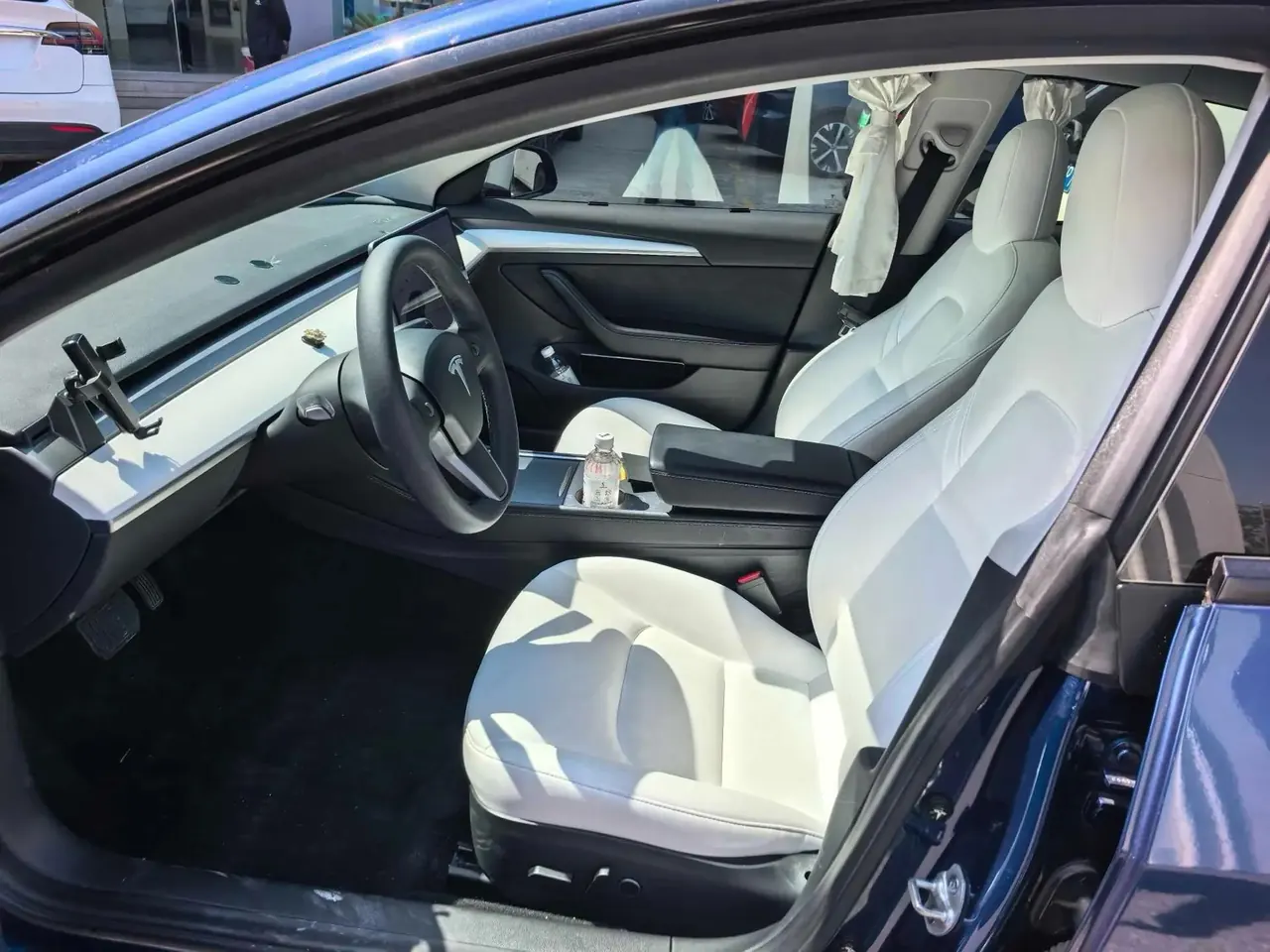 2021 Model 3 Standard Range Rear-Wheel Drive Upgrade Version 4