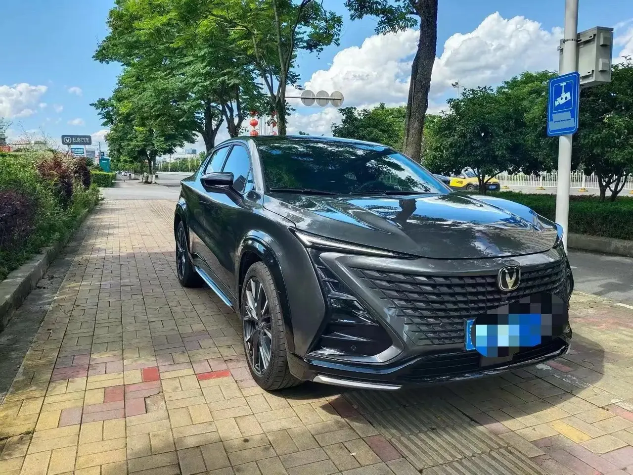 ChangAn 2023 UNI-T 1.5T Prestige Automatic 3