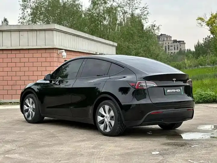 Model Y 2022 rear-wheel drive version 5