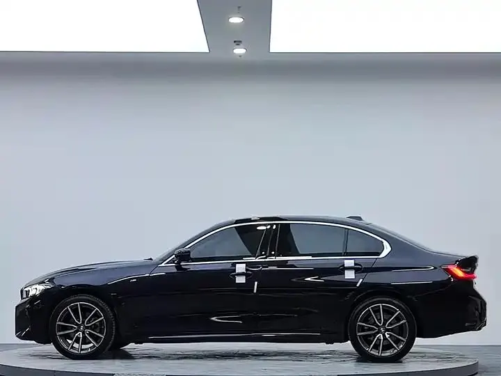 BMW 3 Series 2023 model 320Li M Sport Package 5