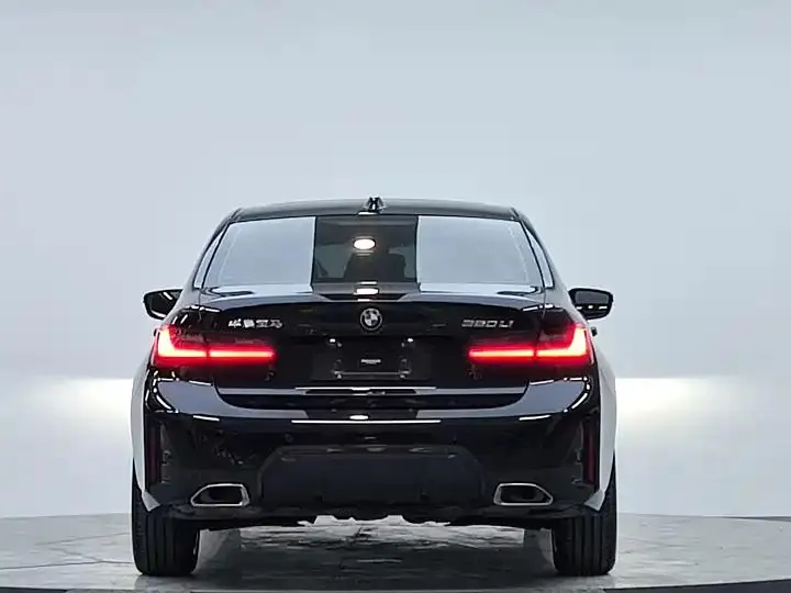 BMW 3 Series 2023 model 320Li M Sport Package 6