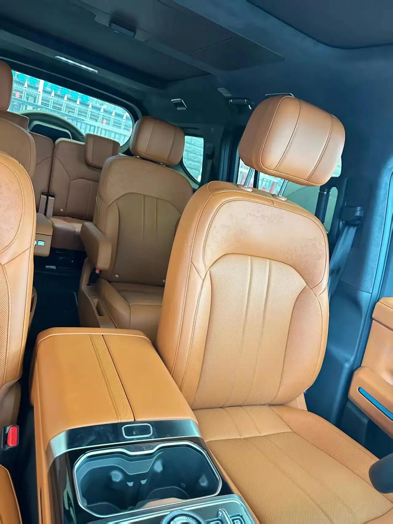 Vertical and horizontal G700 2025 enjoy the environment version of 6 seats 3