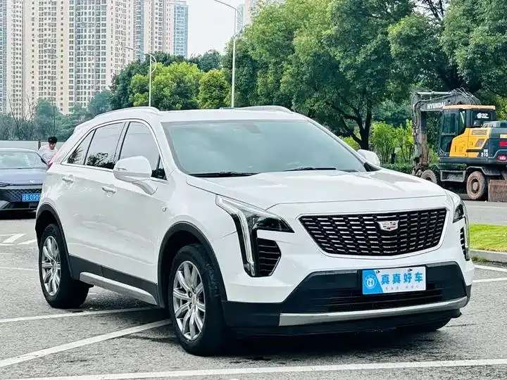 Cadillac XT4 2021 28T Two-Wheel Drive Premium Model 2