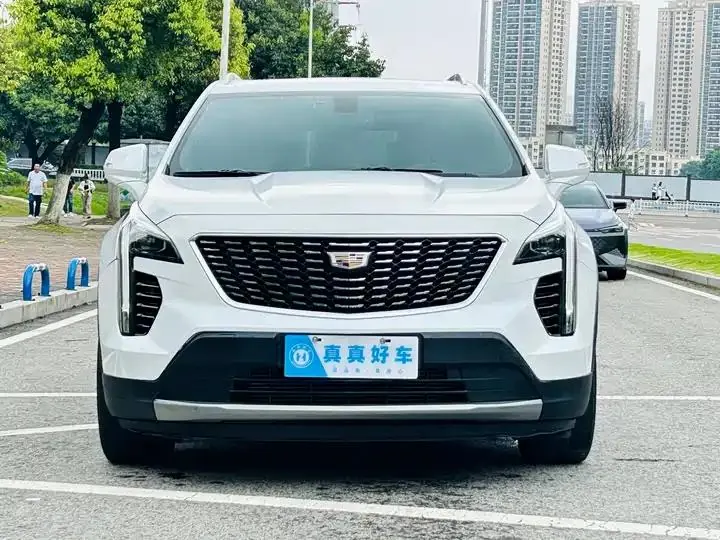 Cadillac XT4 2021 28T Two-Wheel Drive Premium Model 3