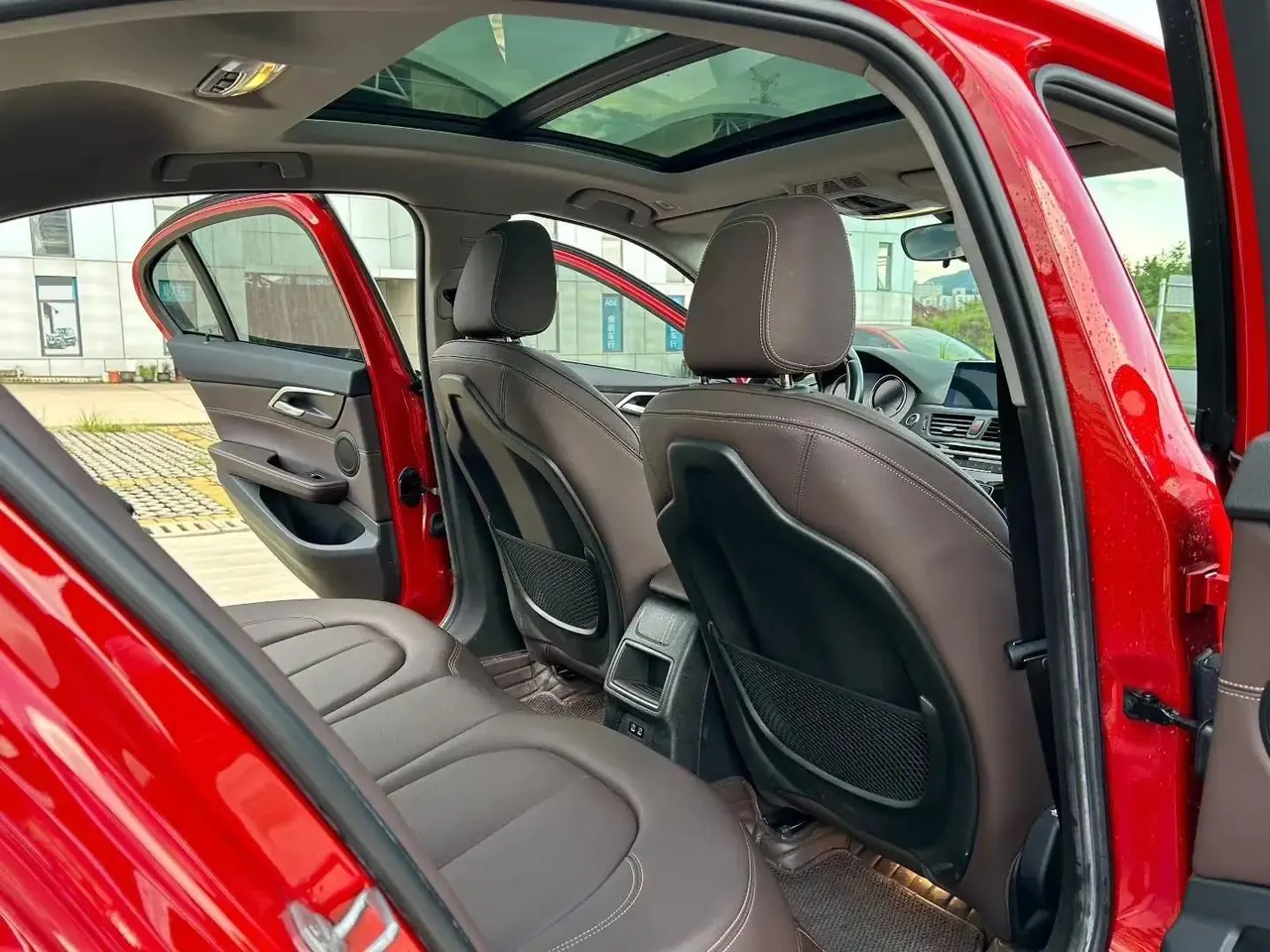 BMW 1 Series 2020 120i Luxury Model 9