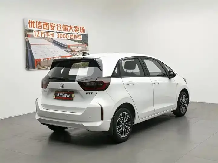 Fit 2021 1.5L CVT Trendy Edition 2