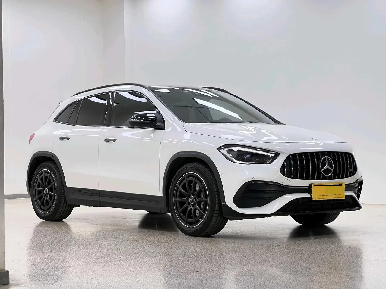 Mercedes Benz GLA AMG 2022 AMG GLA 35 4MATIC 3
