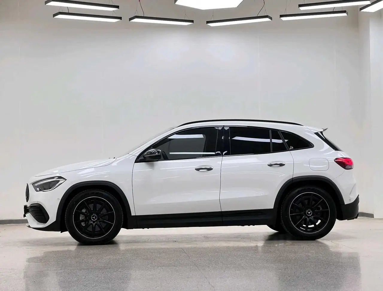 Mercedes Benz GLA AMG 2022 AMG GLA 35 4MATIC 4