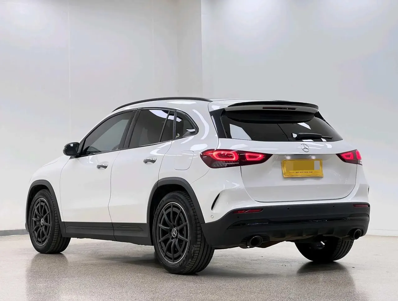 Mercedes Benz GLA AMG 2022 AMG GLA 35 4MATIC 7