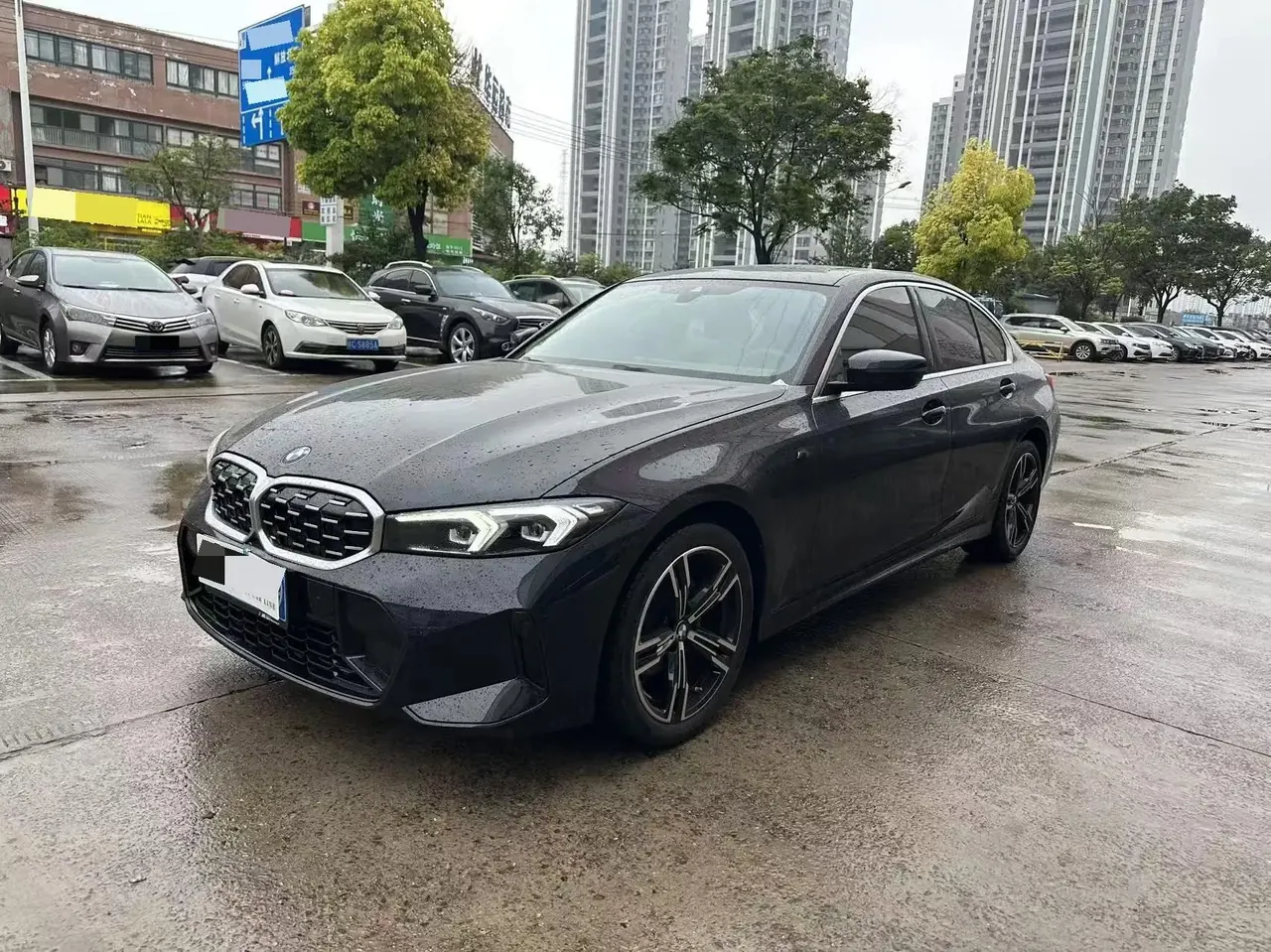 BMW 3 Series 2023 model 325i M Sport Package - View 1