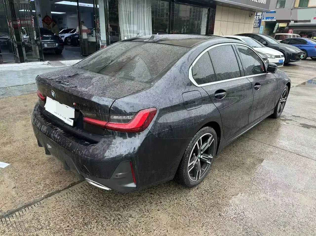 BMW 3 Series 2023 model 325i M Sport Package 4