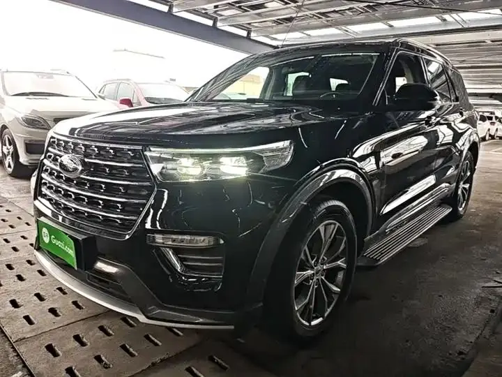 Open image lightbox: Explorer 2020 EcoBoost 285 RWD Style 6-Seater