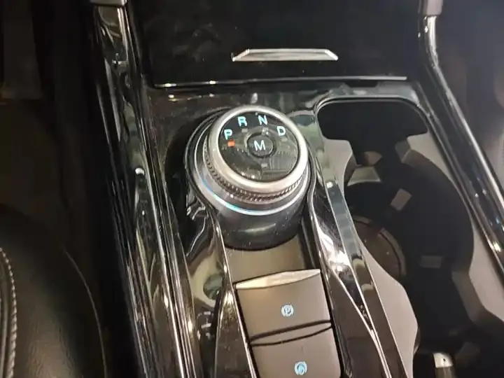 Explorer 2020 EcoBoost 285 RWD Style 6-Seater 14