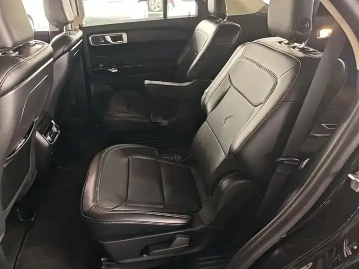 Explorer 2020 EcoBoost 285 RWD Style 6-Seater 17