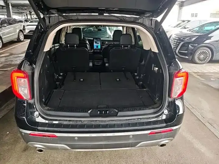 Explorer 2020 EcoBoost 285 RWD Style 6-Seater 19