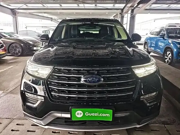 Explorer 2020 EcoBoost 285 RWD Style 6-Seater 3