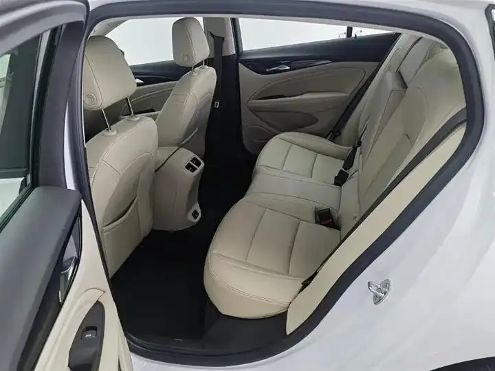 Regal 2021 552T Elite 15