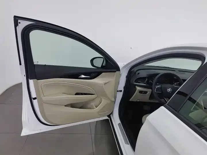 Regal 2021 552T Elite 8
