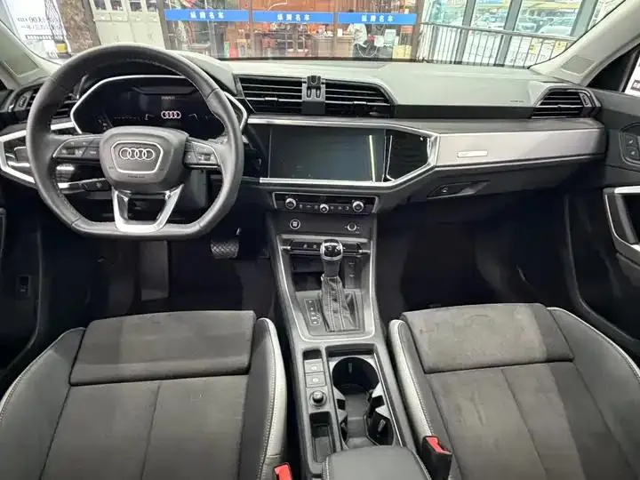 Audi Q3 2022 model 35 TFSI Fashion Dynamic Edition 14