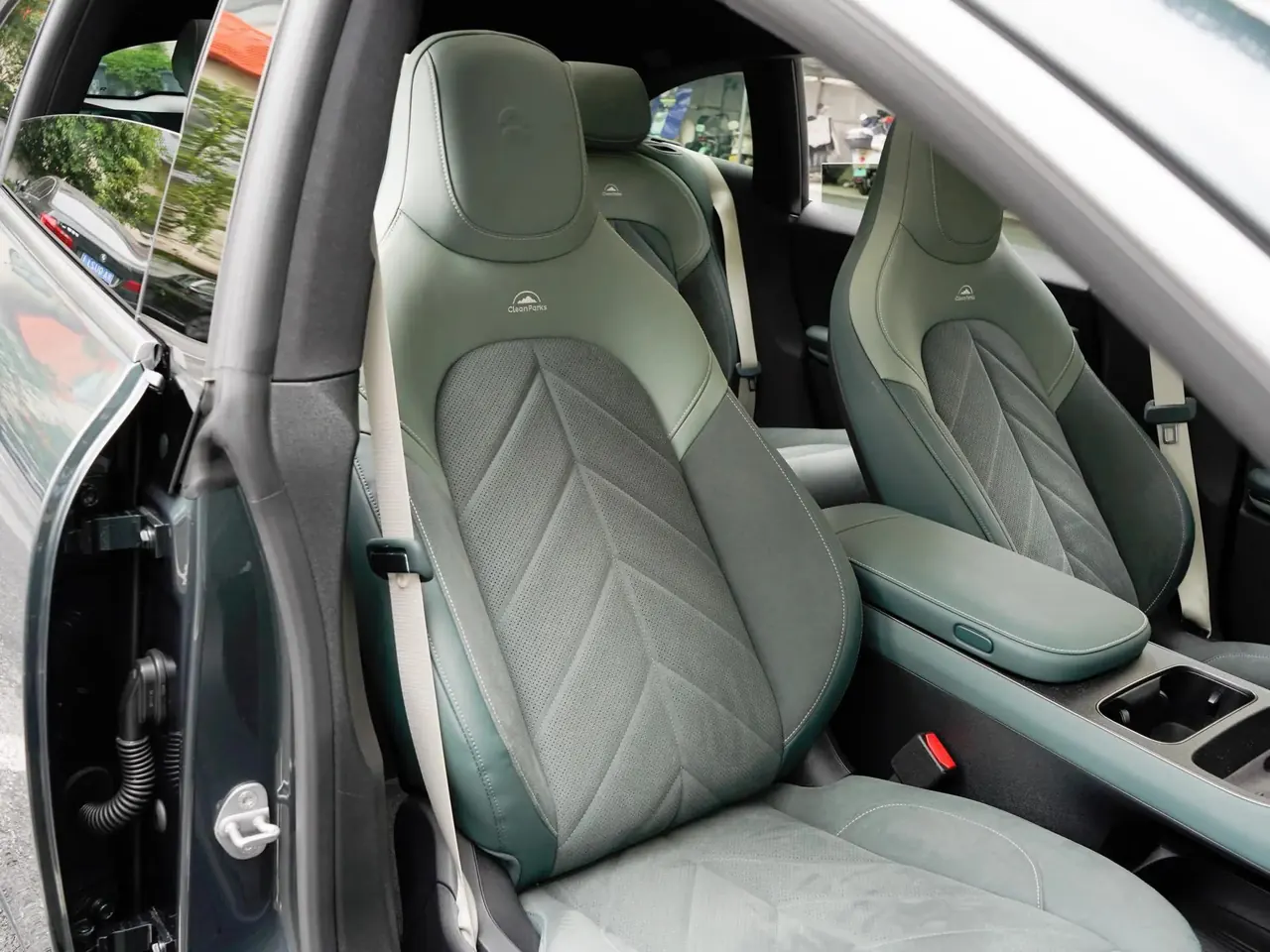 NIO 2026 ET5T Natural Wonderland Edition 100kWh Touring Automatic 15