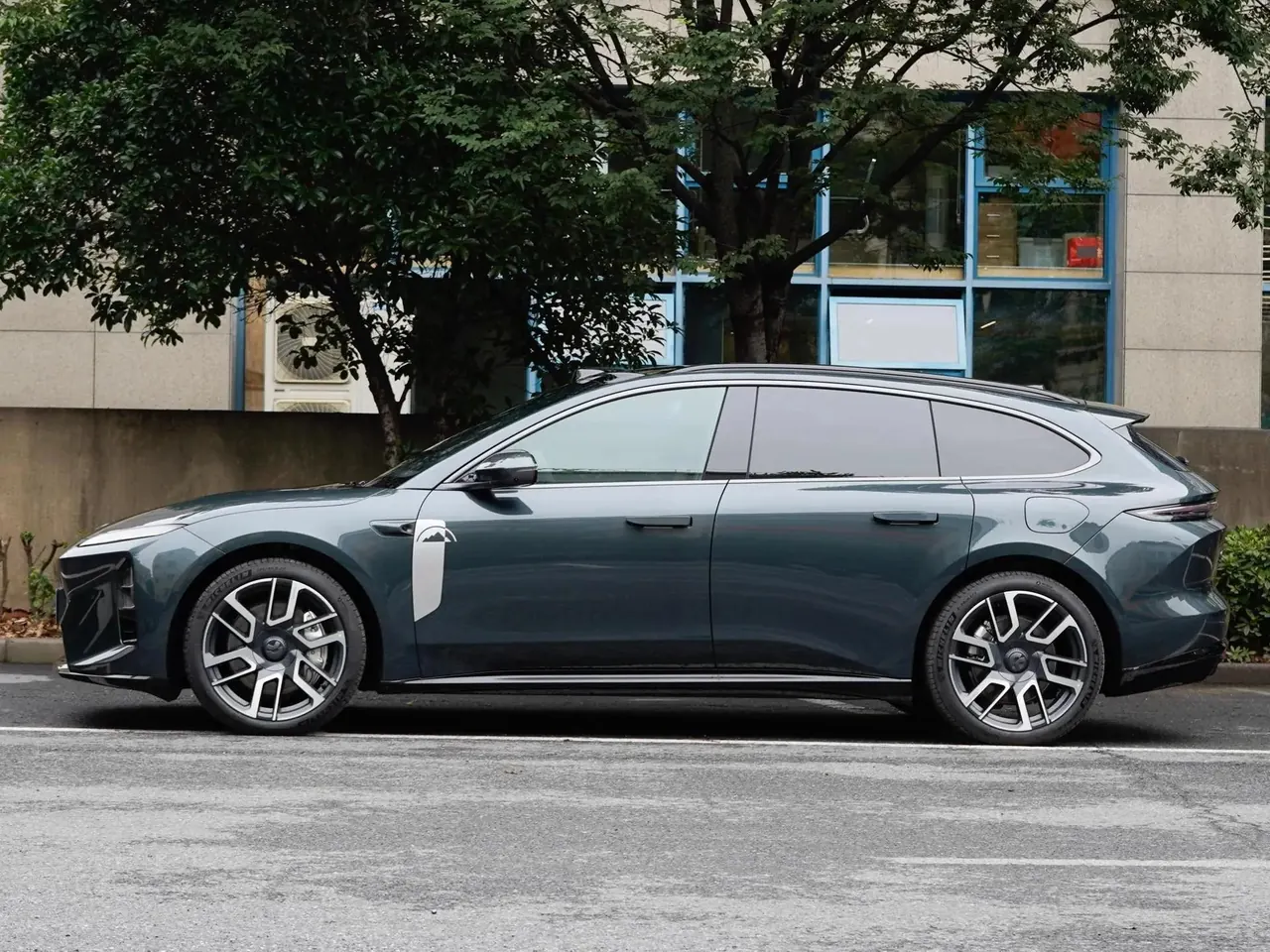 NIO 2026 ET5T Natural Wonderland Edition 100kWh Touring Automatic 3