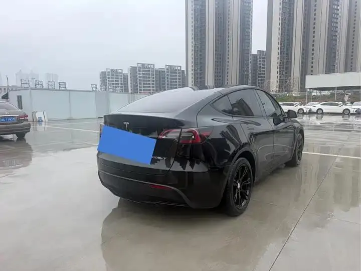 Model Y 2024 rear-wheel drive version 9