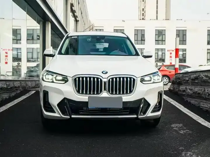 BMW X3 2023 xDrive25i M sports suit 2