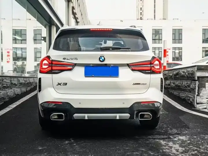 BMW X3 2023 xDrive25i M sports suit 4